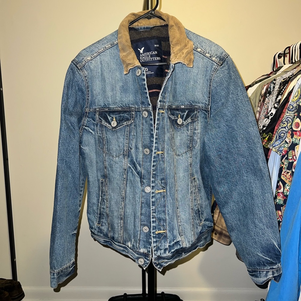 American eagle lined Jean jacket size large